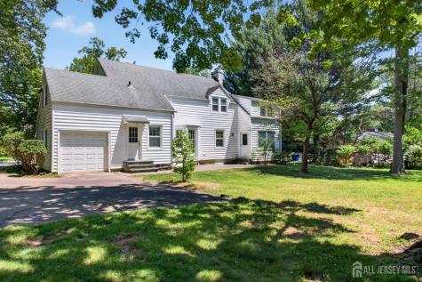 31 Warwick Road Colonia NJ 07067