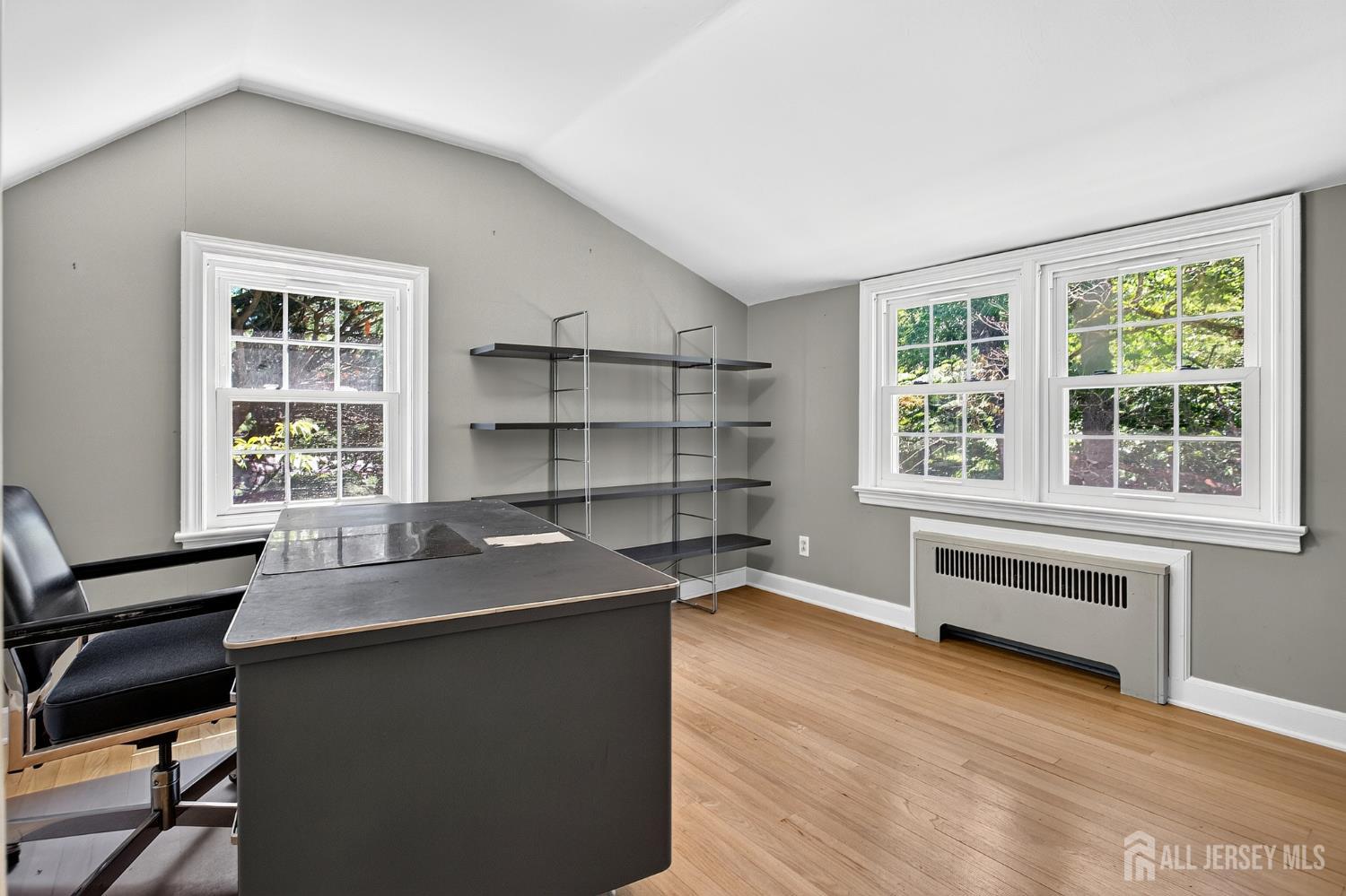 31 Warwick Road Colonia NJ 07067