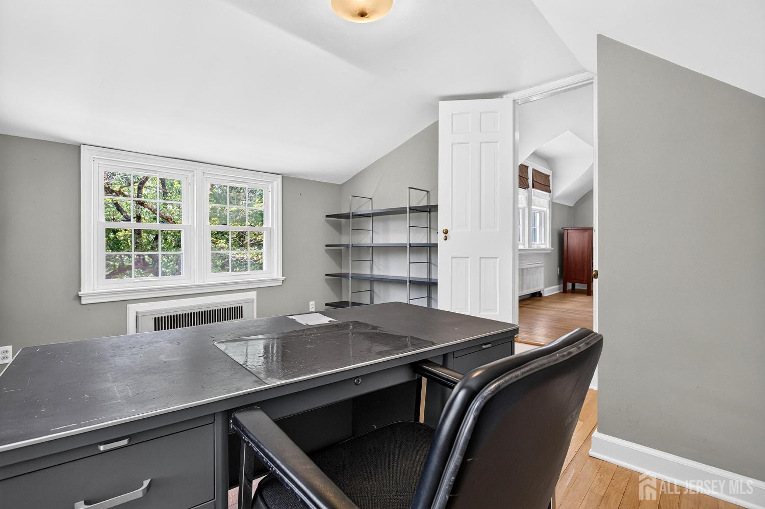31 Warwick Road Colonia NJ 07067
