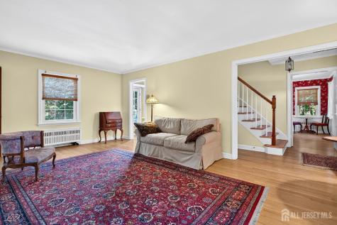 31 Warwick Road Colonia NJ 07067