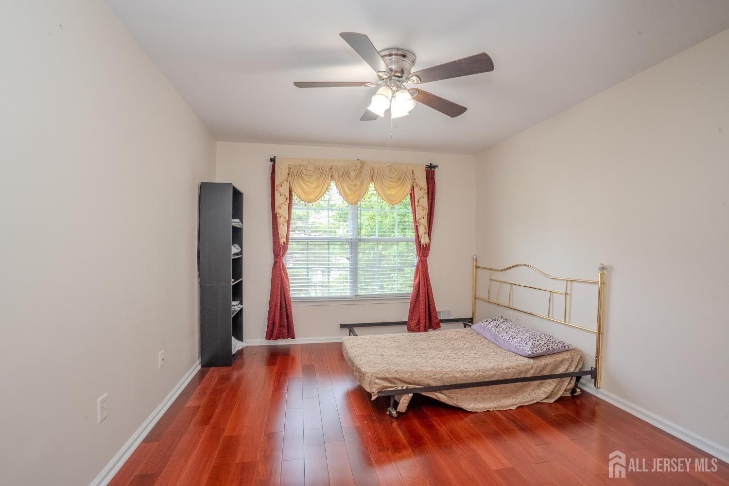1101 Cottonwood Court North Brunswick NJ 08902