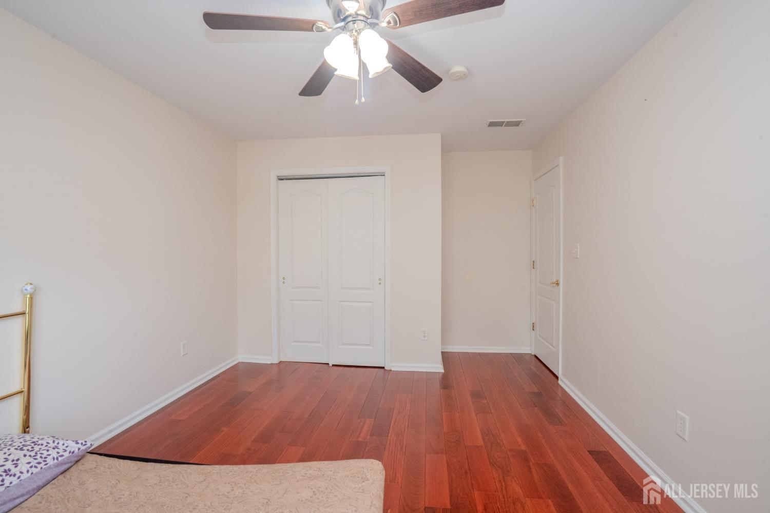 1101 Cottonwood Court North Brunswick NJ 08902