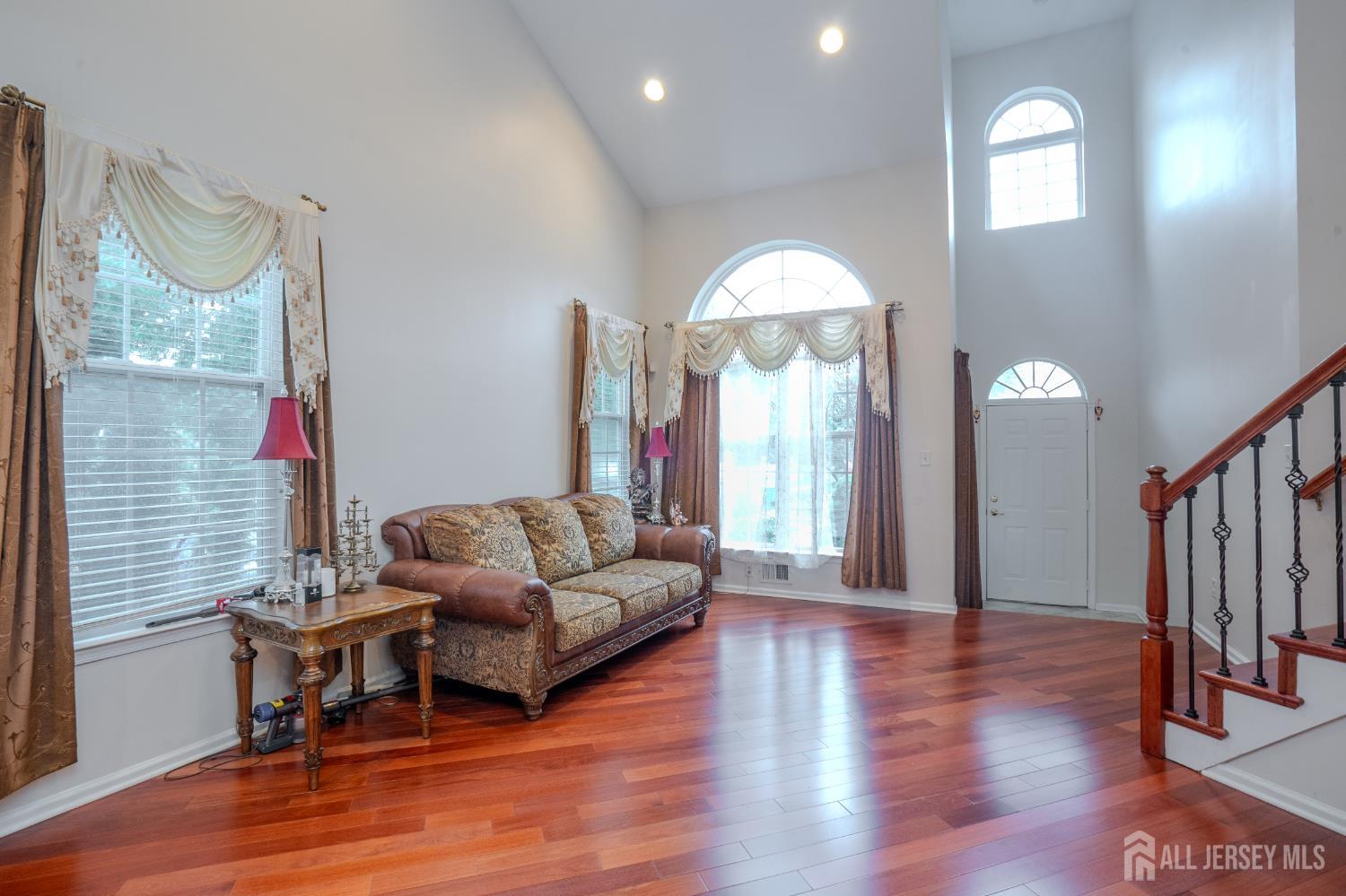 1101 Cottonwood Court North Brunswick NJ 08902