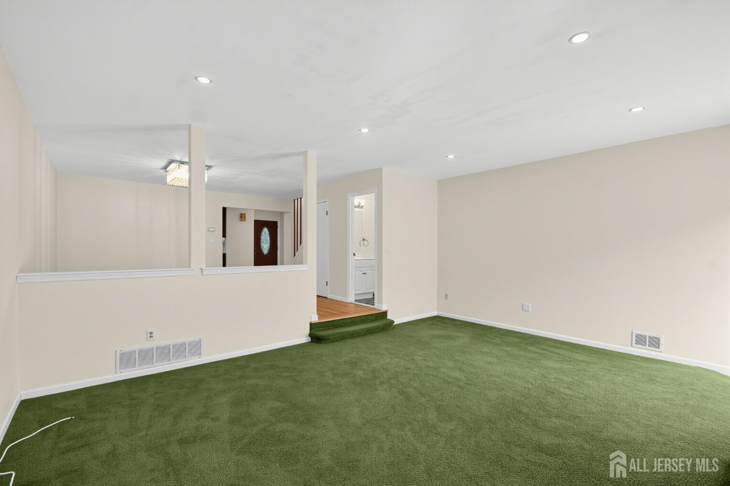 38 Ventura Court Old Bridge NJ 08857