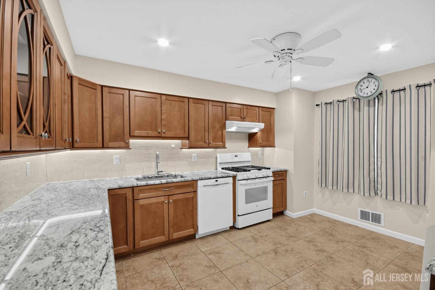 38 Ventura Court Old Bridge NJ 08857