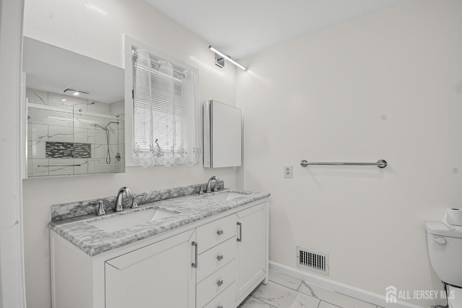 38 Ventura Court Old Bridge NJ 08857