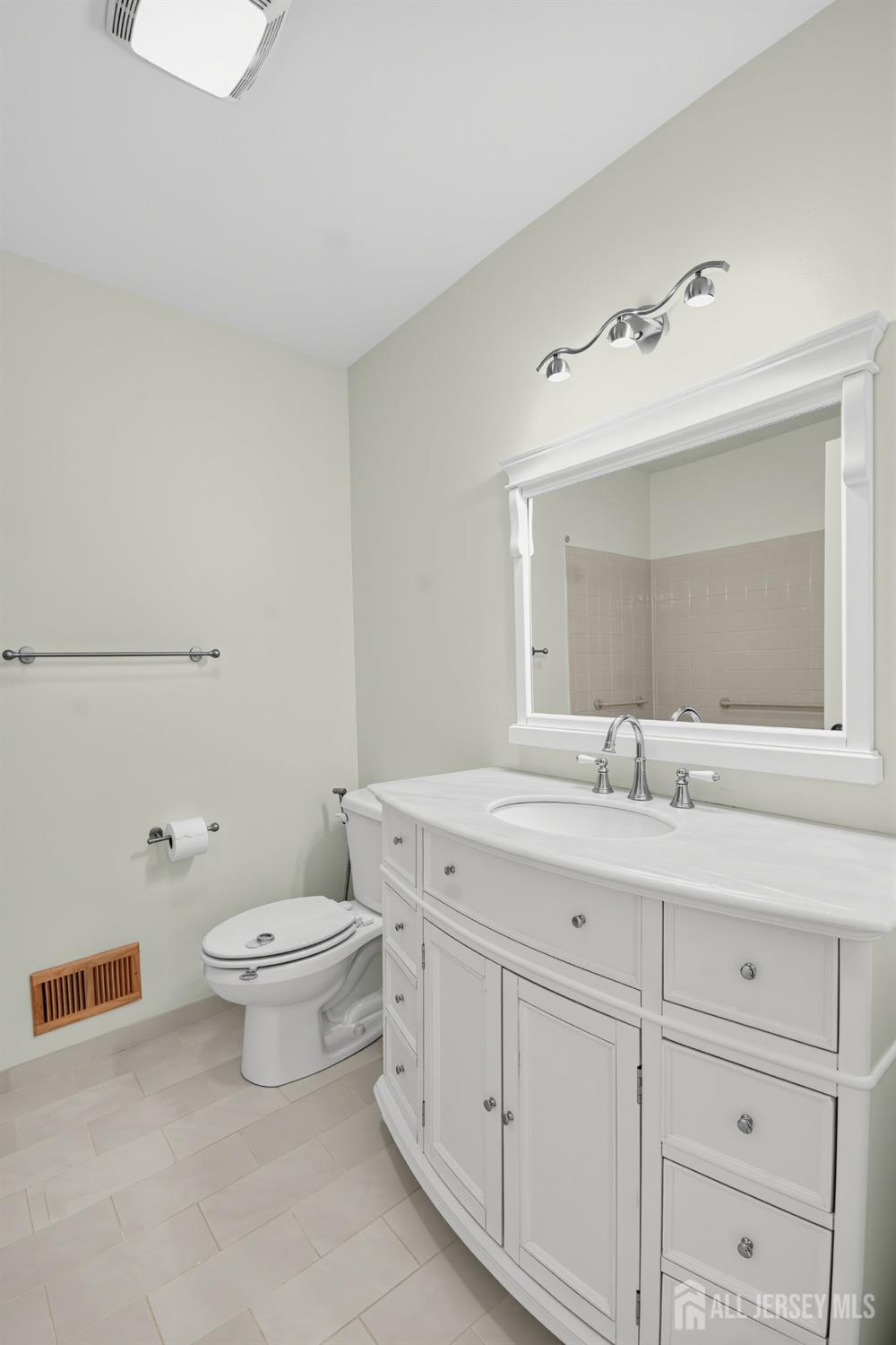 38 Ventura Court Old Bridge NJ 08857