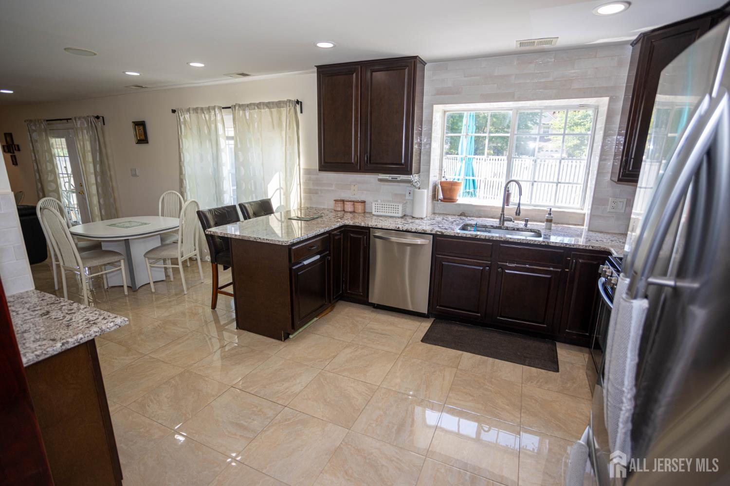 29 Major Drive Sayreville NJ 08872