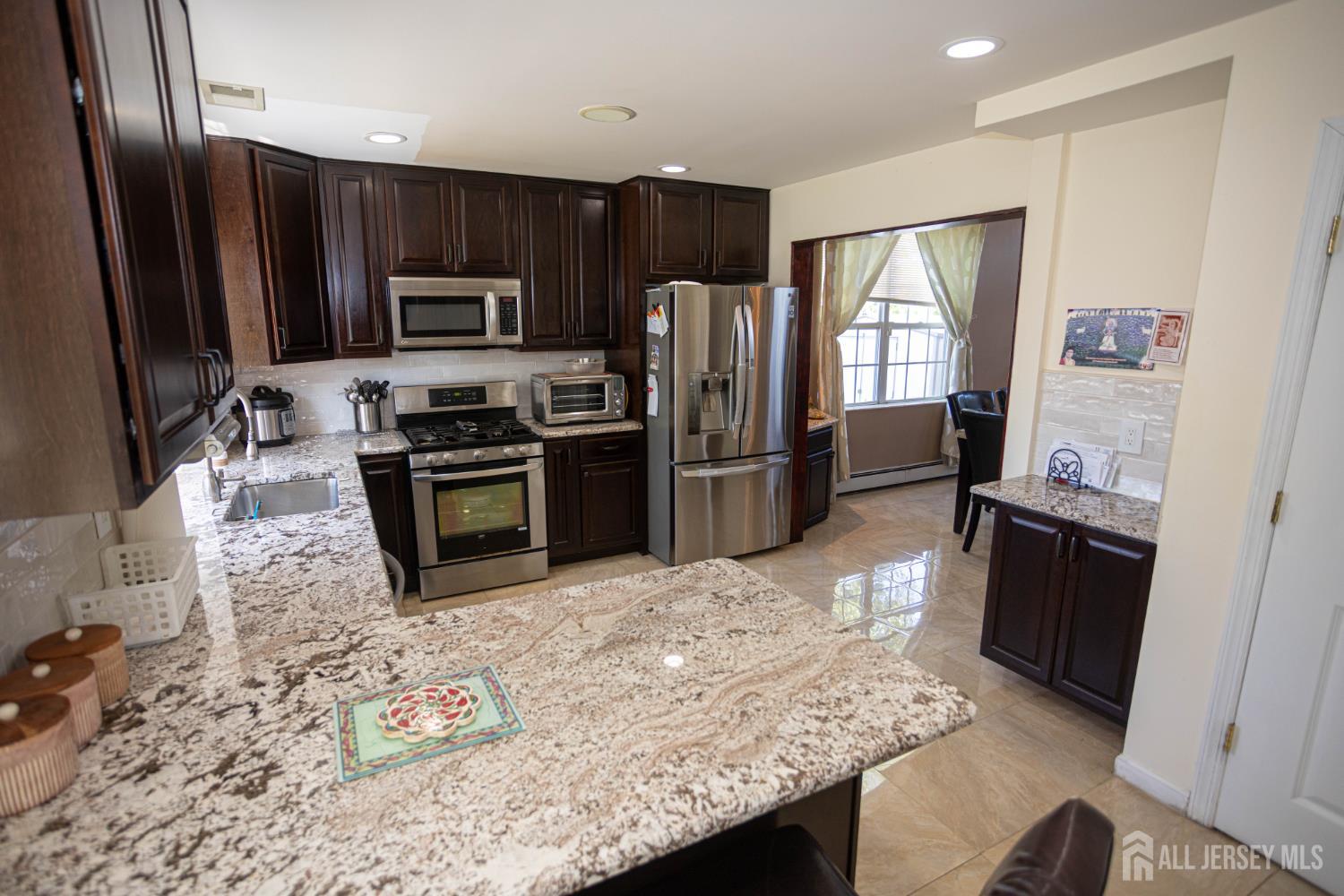 29 Major Drive Sayreville NJ 08872