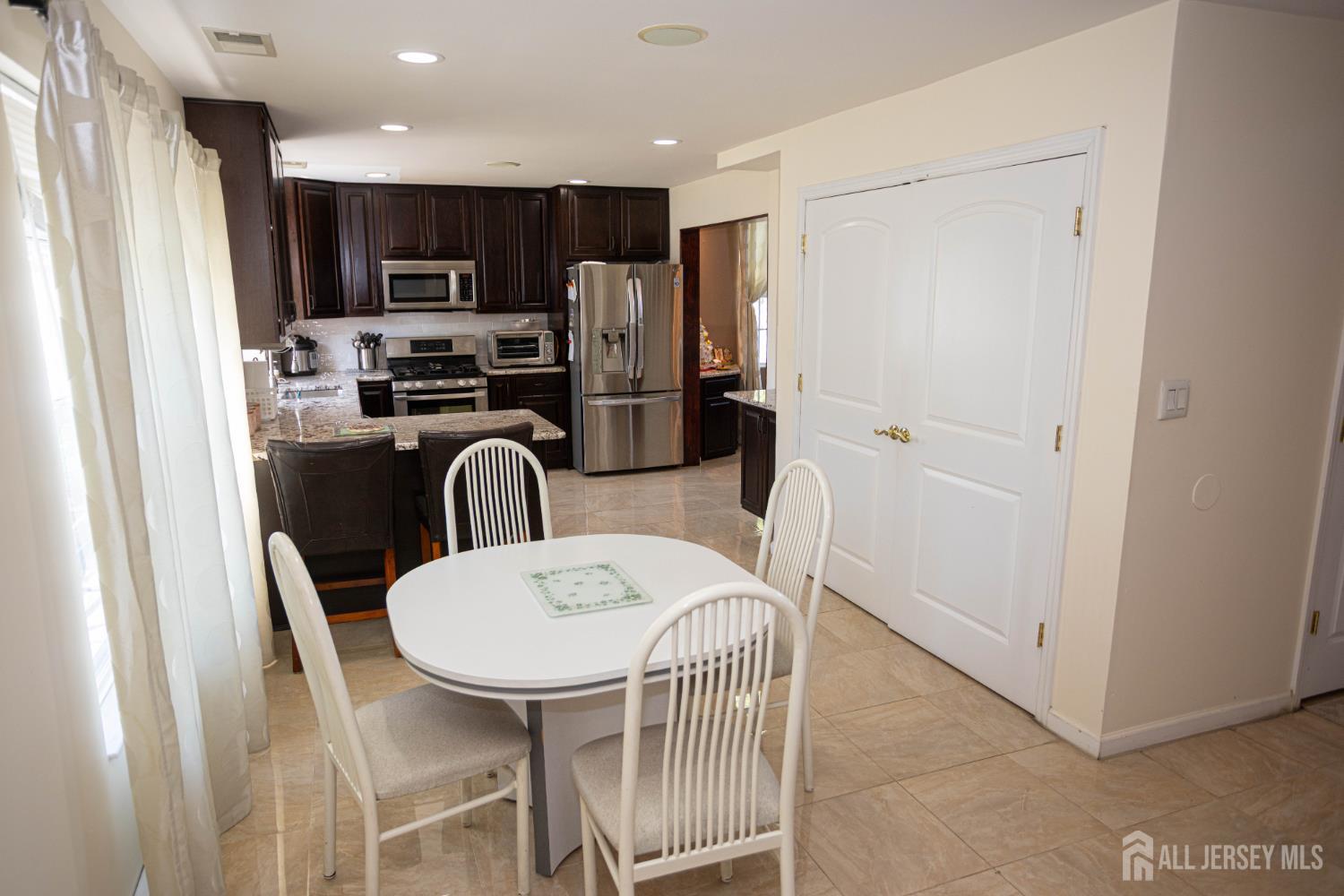 29 Major Drive Sayreville NJ 08872