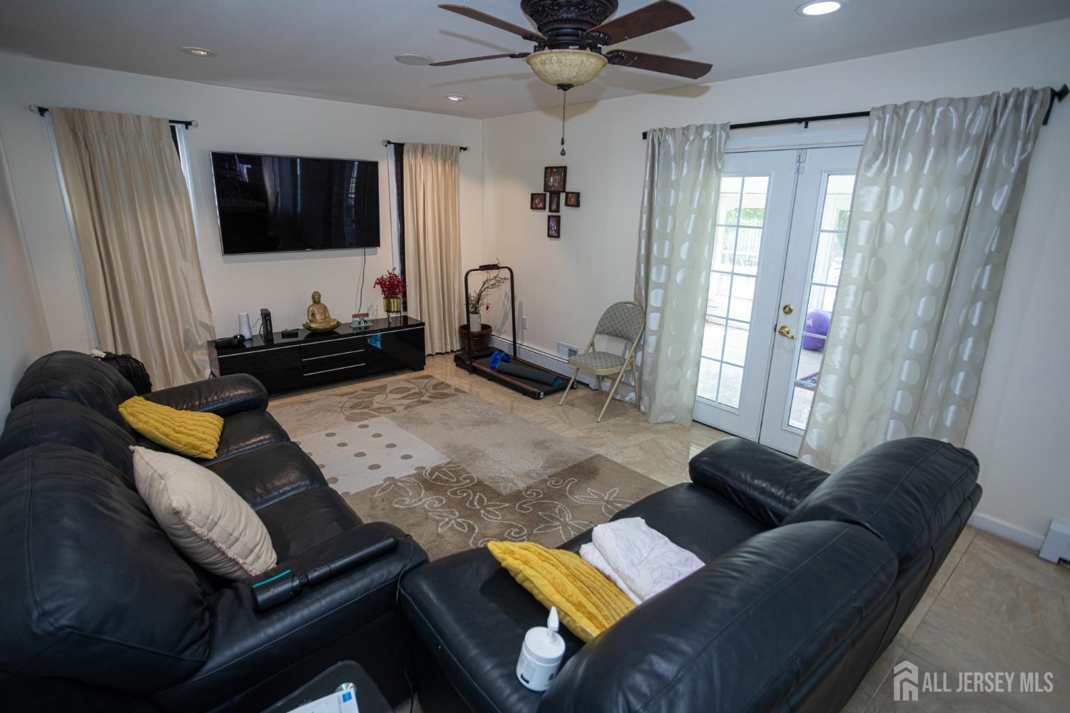 29 Major Drive Sayreville NJ 08872