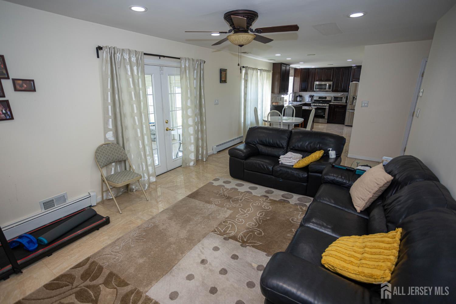 29 Major Drive Sayreville NJ 08872