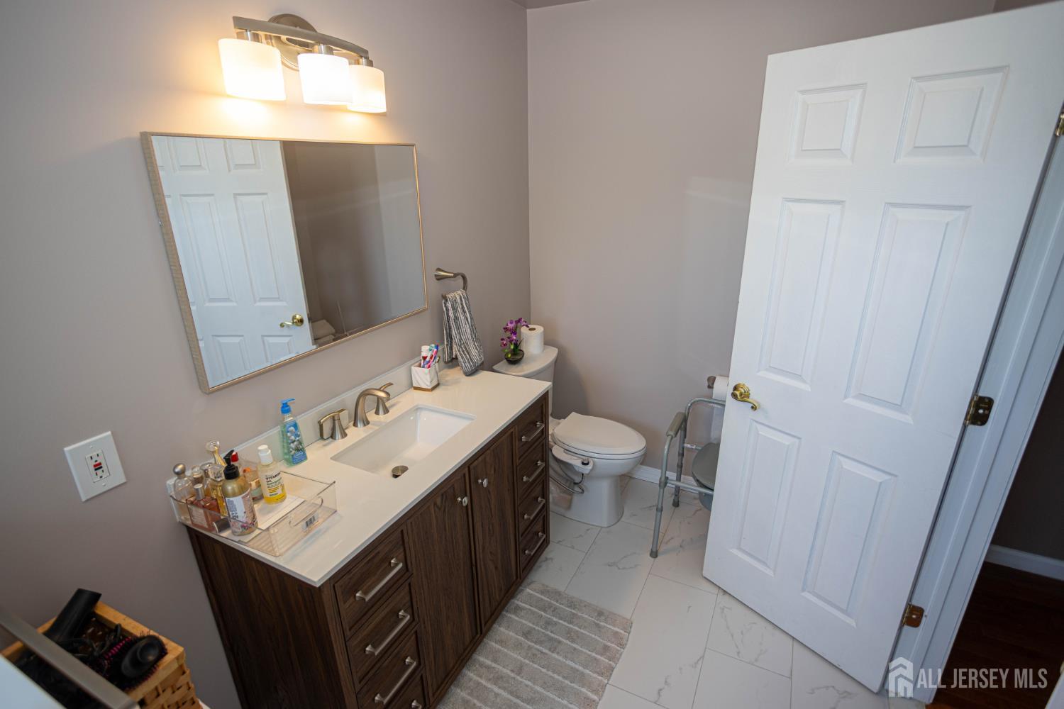 29 Major Drive Sayreville NJ 08872