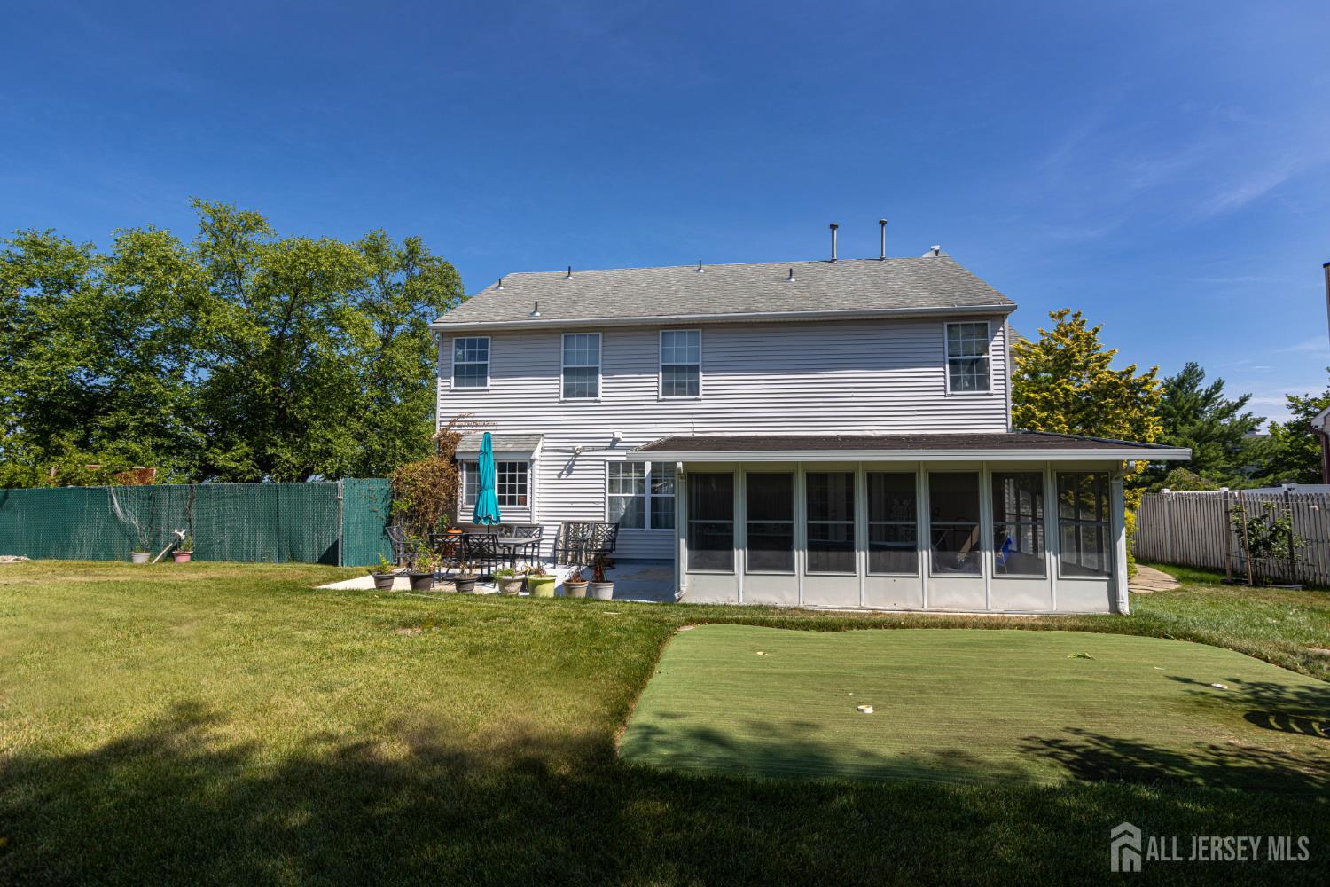 29 Major Drive Sayreville NJ 08872