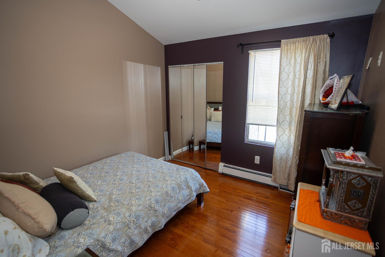 29 Major Drive Sayreville NJ 08872