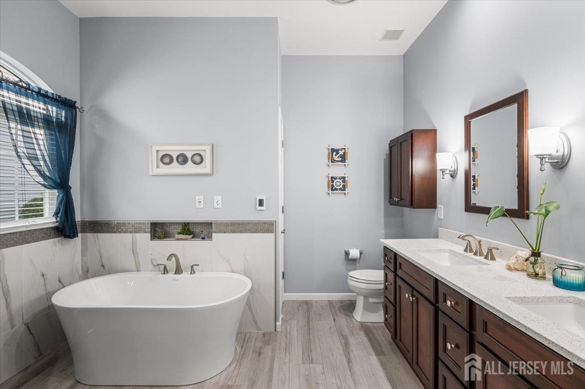 11 Vanderbilt Court Old Bridge NJ 08857