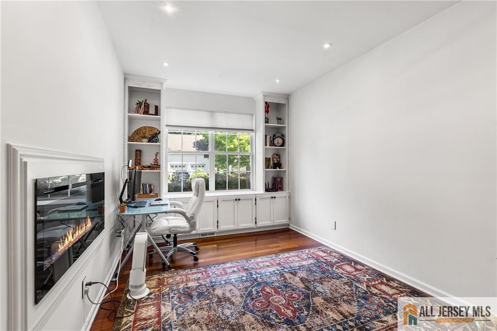 5 Woodfield Court Franklin NJ 08540