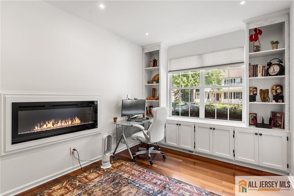 5 Woodfield Court Franklin NJ 08540