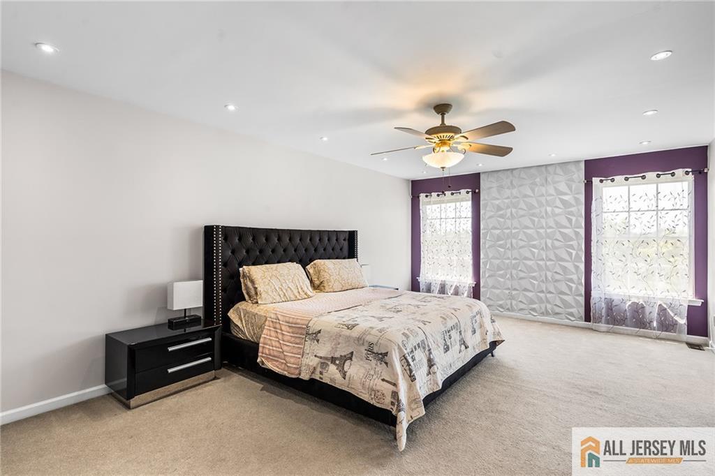 5 Woodfield Court Franklin NJ 08540