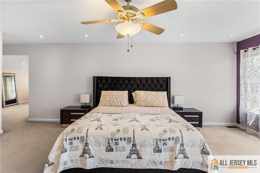5 Woodfield Court Franklin NJ 08540