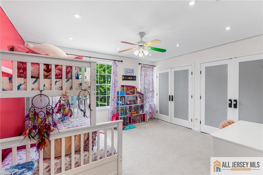 5 Woodfield Court Franklin NJ 08540