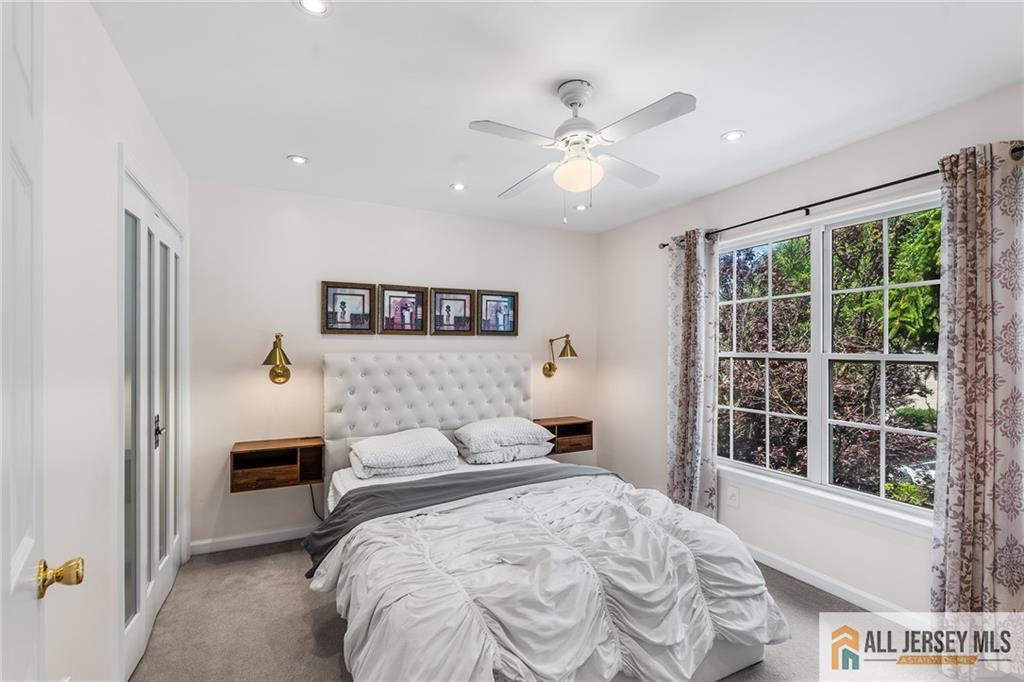 5 Woodfield Court Franklin NJ 08540