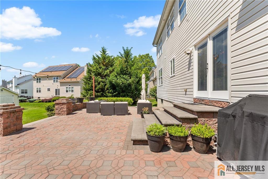 5 Woodfield Court Franklin NJ 08540