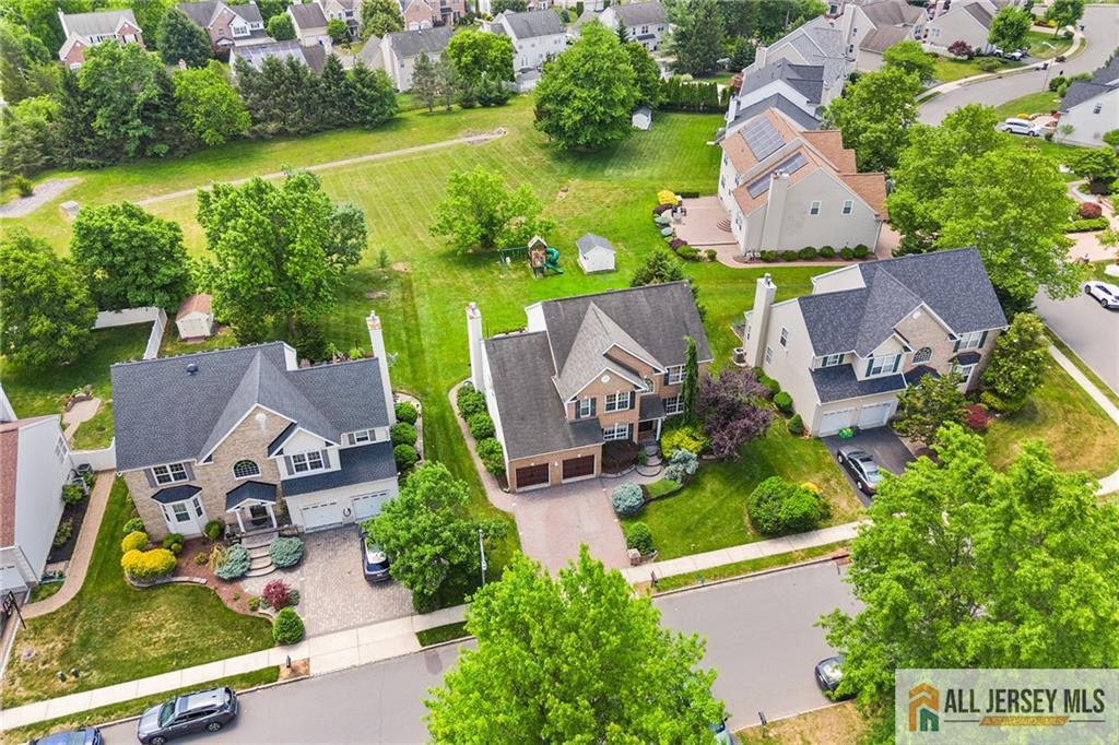 5 Woodfield Court Franklin NJ 08540