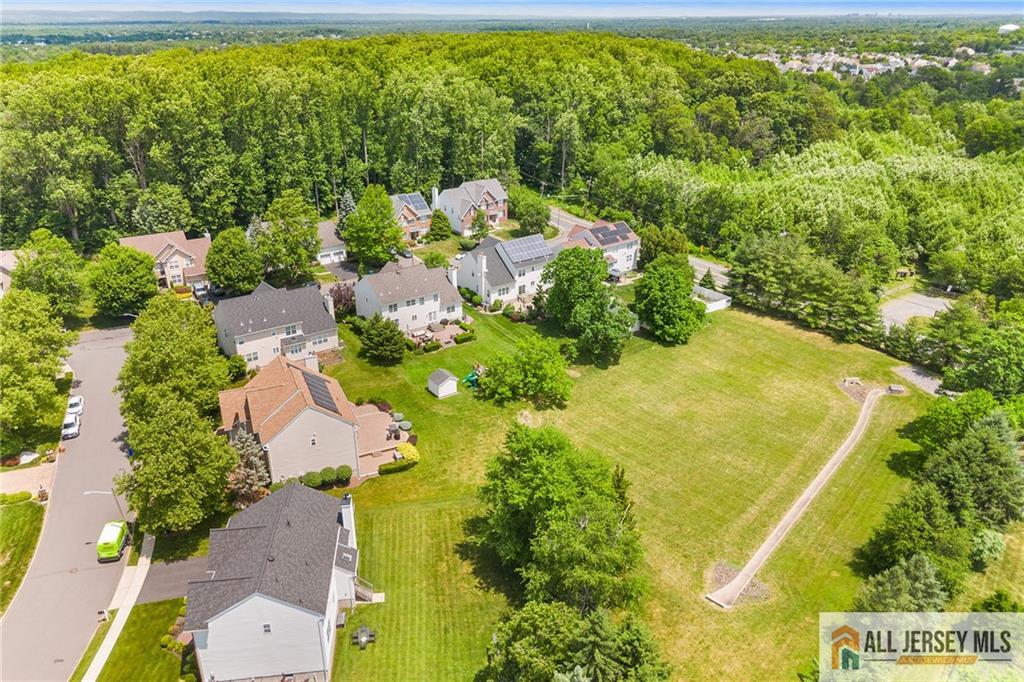 5 Woodfield Court Franklin NJ 08540