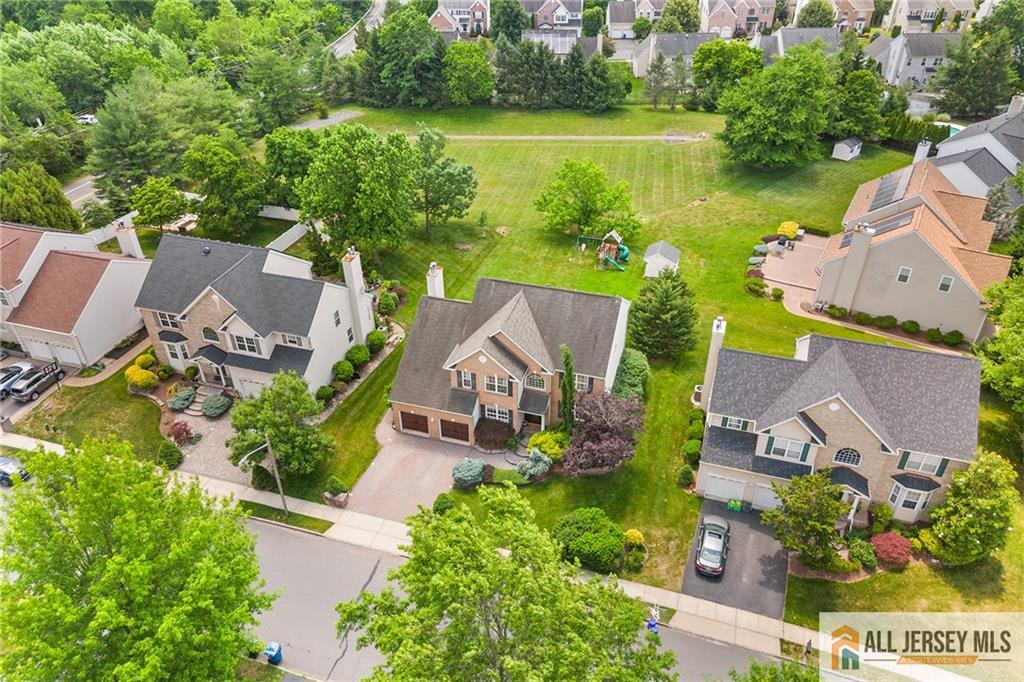 5 Woodfield Court Franklin NJ 08540
