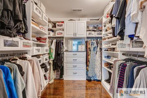 208 Harvard Avenue Metuchen NJ 08840