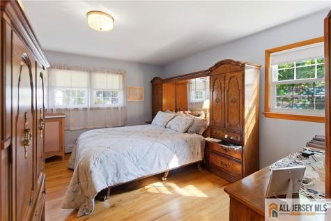 708 Sunbrite Lane Piscataway NJ 08854