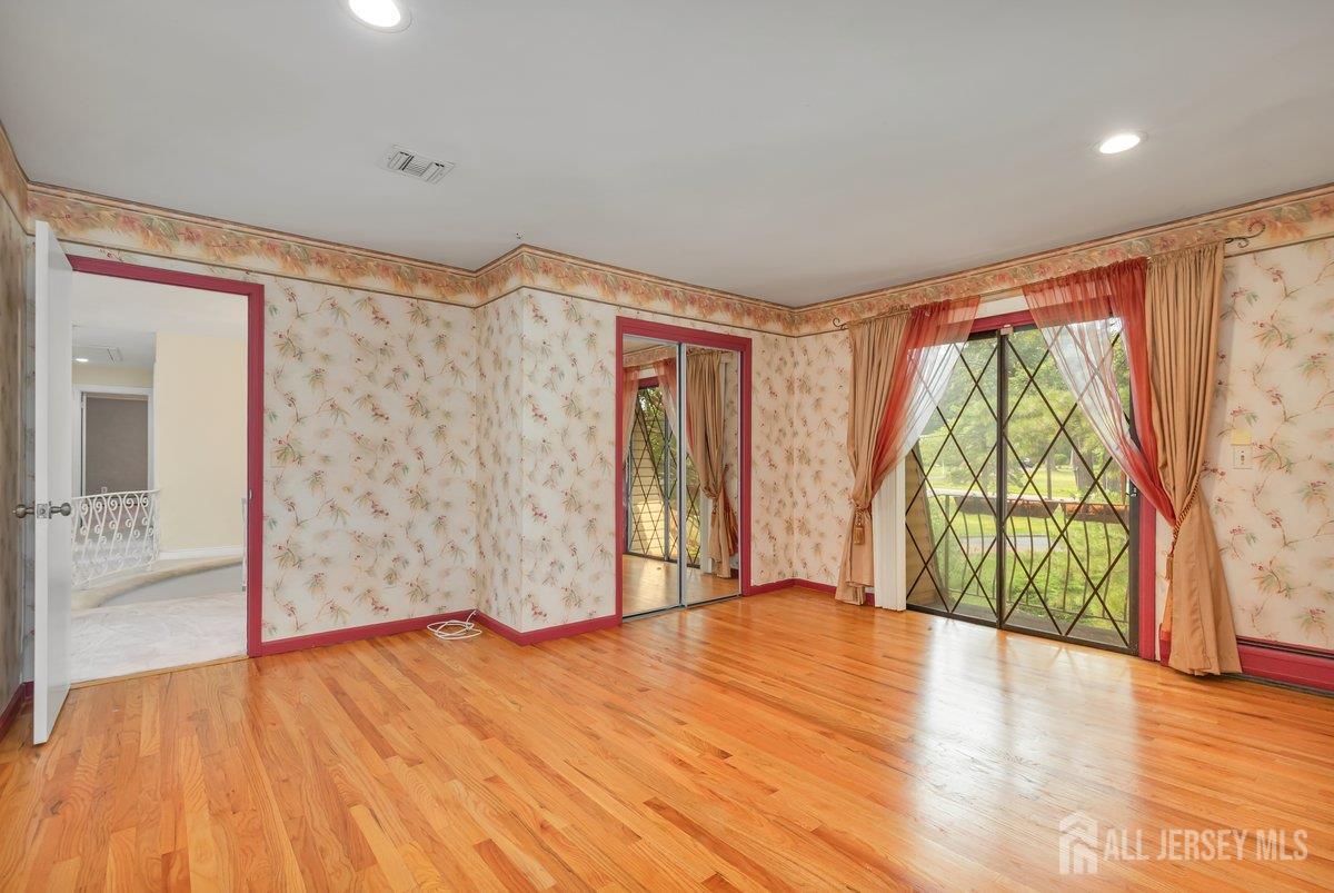 403 New Dover Road Colonia NJ 07067