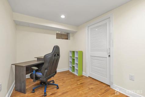 403 New Dover Road Colonia NJ 07067