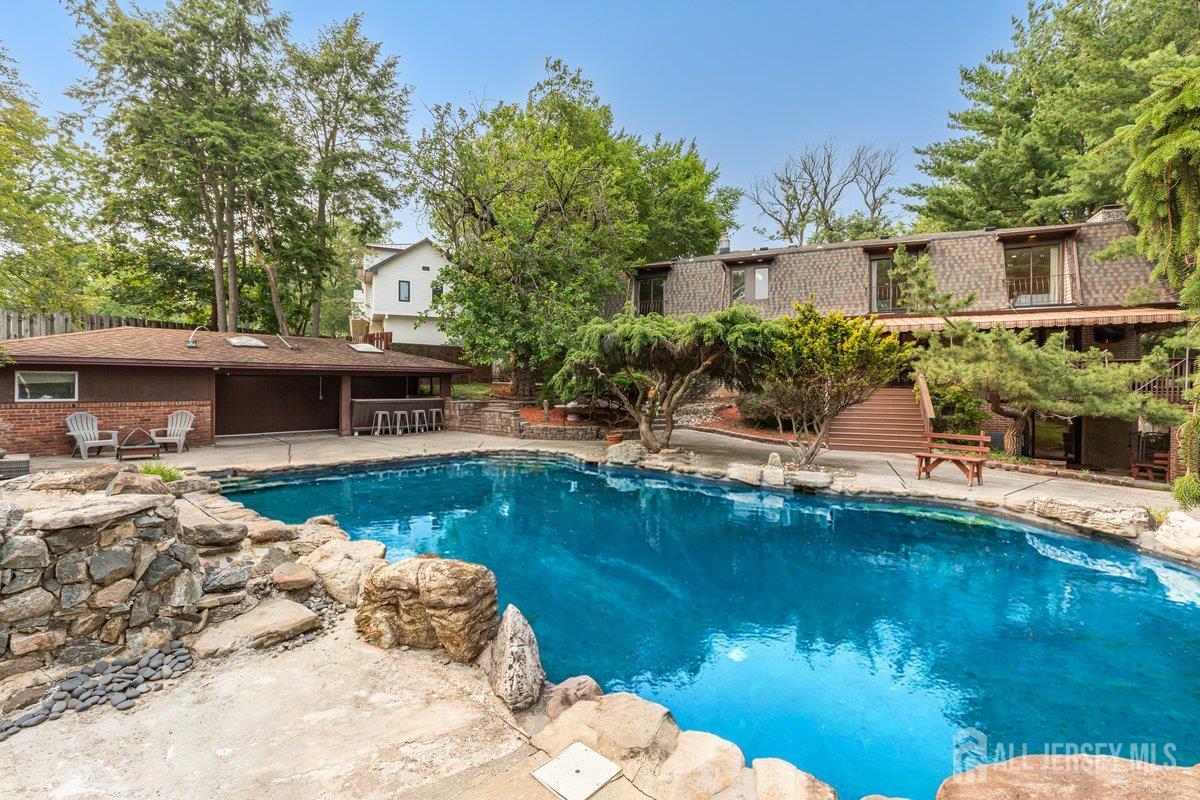 403 New Dover Road Colonia NJ 07067