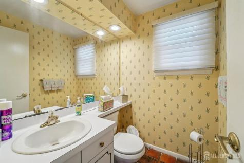 14 Eton Place Springfield NJ 07081