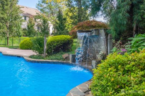 2 Harvest Lane Washington NJ 07853