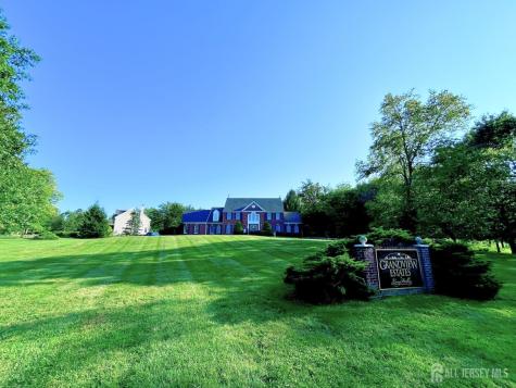 2 Harvest Lane Washington NJ 07853