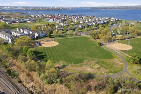302 Bayside Court South Amboy NJ 08879