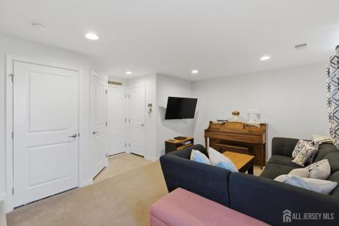 302 Bayside Court South Amboy NJ 08879
