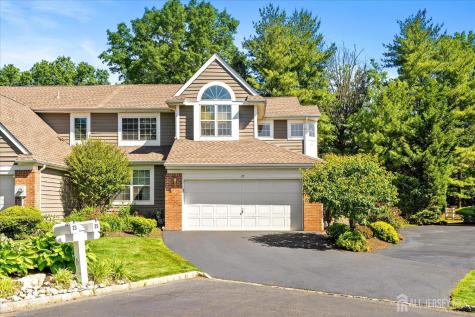 25 Cypress Point Lane Monroe NJ 08831