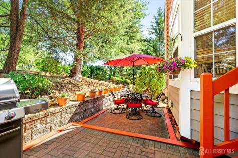 25 Cypress Point Lane Monroe NJ 08831