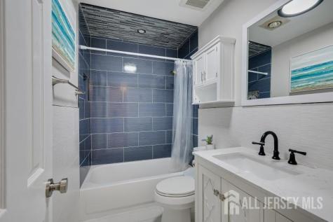 2 Highview Drive Woodbridge Proper NJ 07095