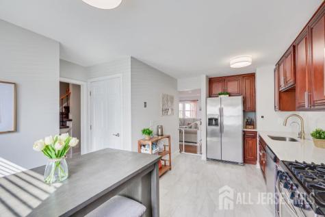 2 Highview Drive Woodbridge Proper NJ 07095