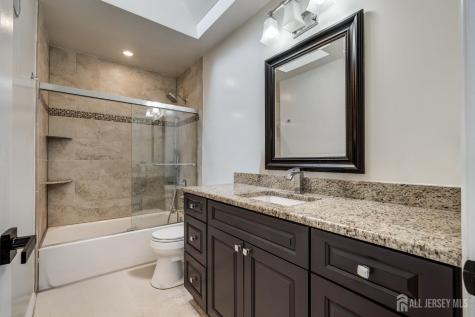 36 Lynn Court North Brunswick NJ 08902
