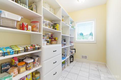 14 Hillsdale Road Edison NJ 08820