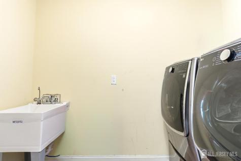 14 Hillsdale Road Edison NJ 08820