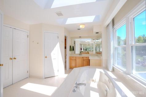 31 Kinglet Drive Plainsboro NJ 08536
