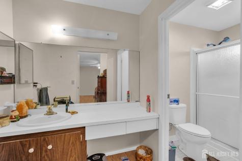 13 Newbury Row Manchester NJ 08759