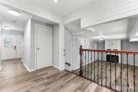 14 Mayling Court Edison NJ 08837